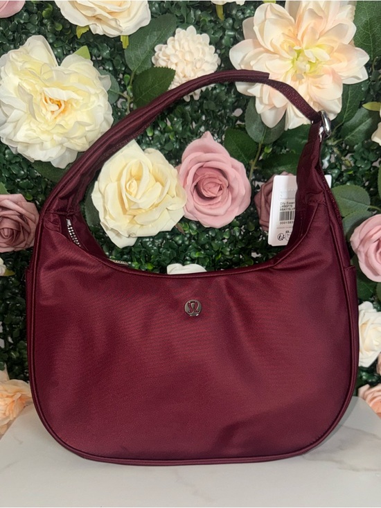lululemon athletica Handbags - Lululemon City Essentials Shoulder Bag 4L NWT